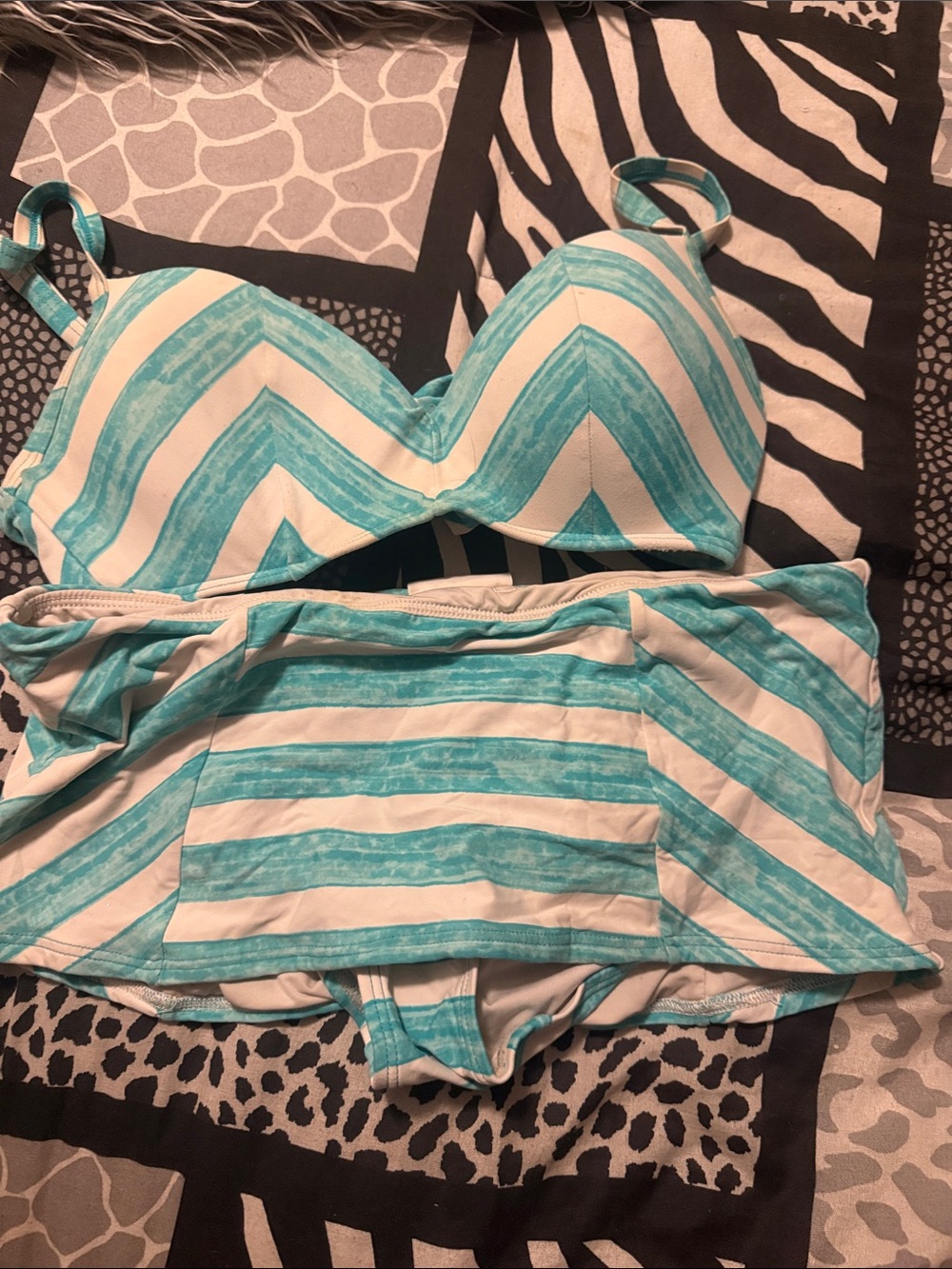 CoCo Rave Striped Turquoise and White Swim Top & Skirted Bottom 30/32 DD Small